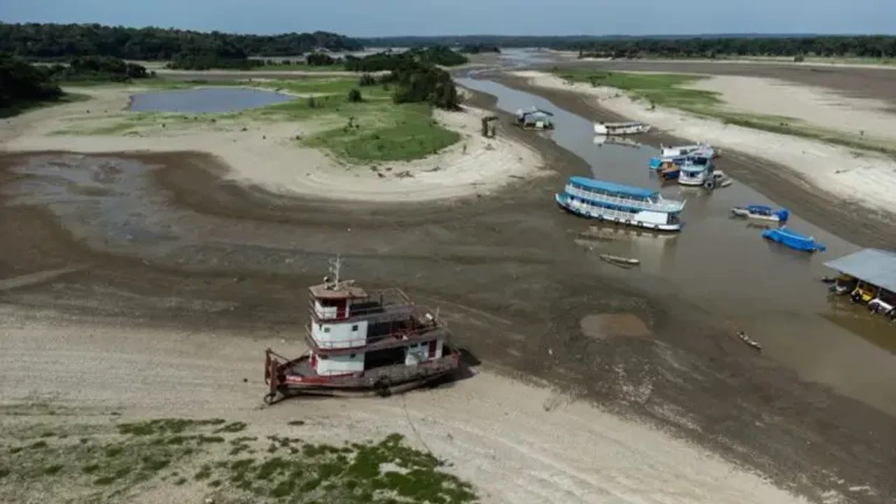 El Gobierno de Brasil planea dragar el Amazonas para enfrentar histórica sequía y permitir la circulación de embarcaciones