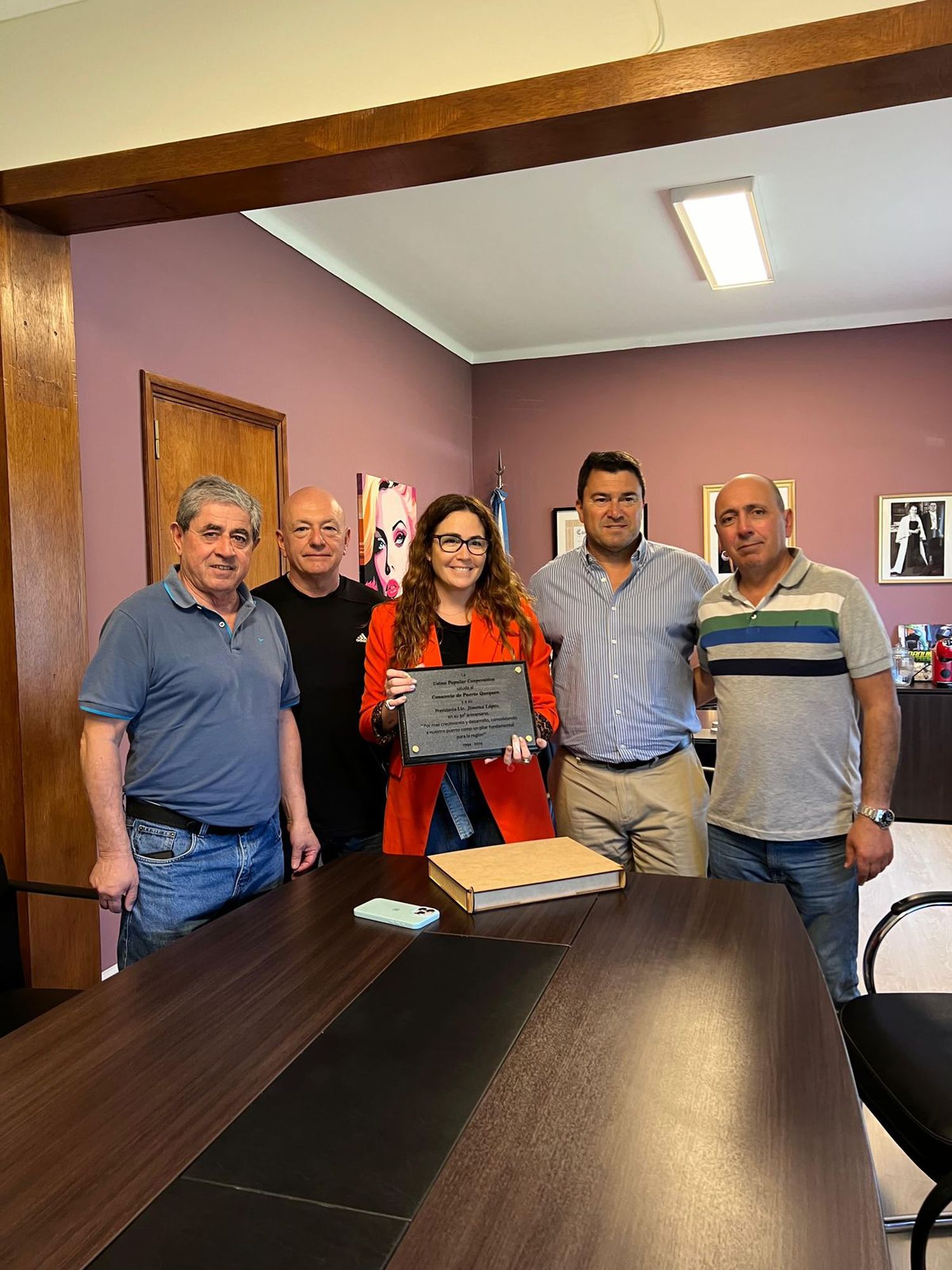 Jimena López, Autoridades de la Usina Popular Cooperativa "Sebastián de María" y miembros del Sindicato de Luz y Fuerza