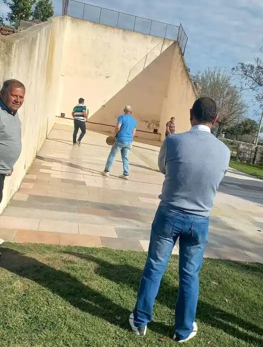 Y hasta la cancha vasca revivió-