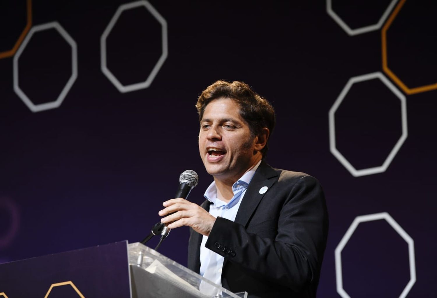 El Gobernador en el cierre de plenario de multisectoriales en San Martín.