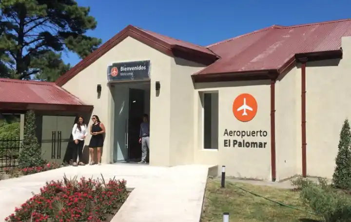 El desembarco de las low cost: La Justicia habilitó finalmente el aeropuerto de El Palomar