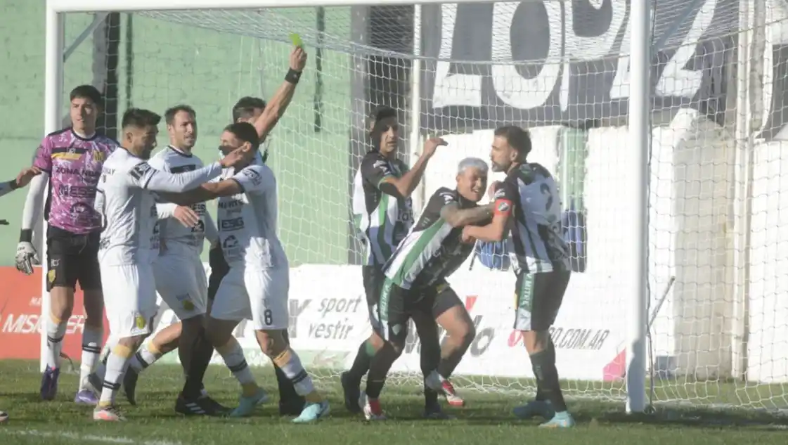 Santamarina perdió de visitante. Foto: Andrea Castaño - La Nueva