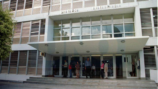 Entre Ríos: detuvieron a policía acusado de abusar de su hija
