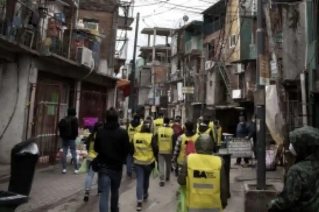 Las Fuerzas Armadas construyen un centro de aislamiento para la villa 31