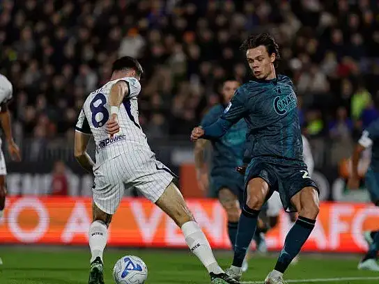 Inter le ganó al Venezia y comparte la punta