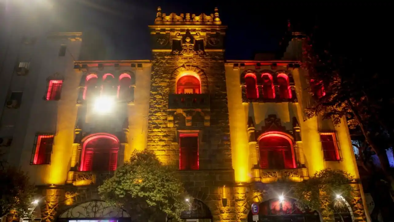 Entre las propuestas previstas se destaca la realización de una Semana del Tango, con presentaciones y actividades vinculadas a ese género que forma parte del patrimonio musical nacional y local. El anuncio forma parte de la agenda oficial difundida por las autoridades culturales municipales, que buscar generar espacios de encuentro artístico antes del arranque pleno del otoño cultural.