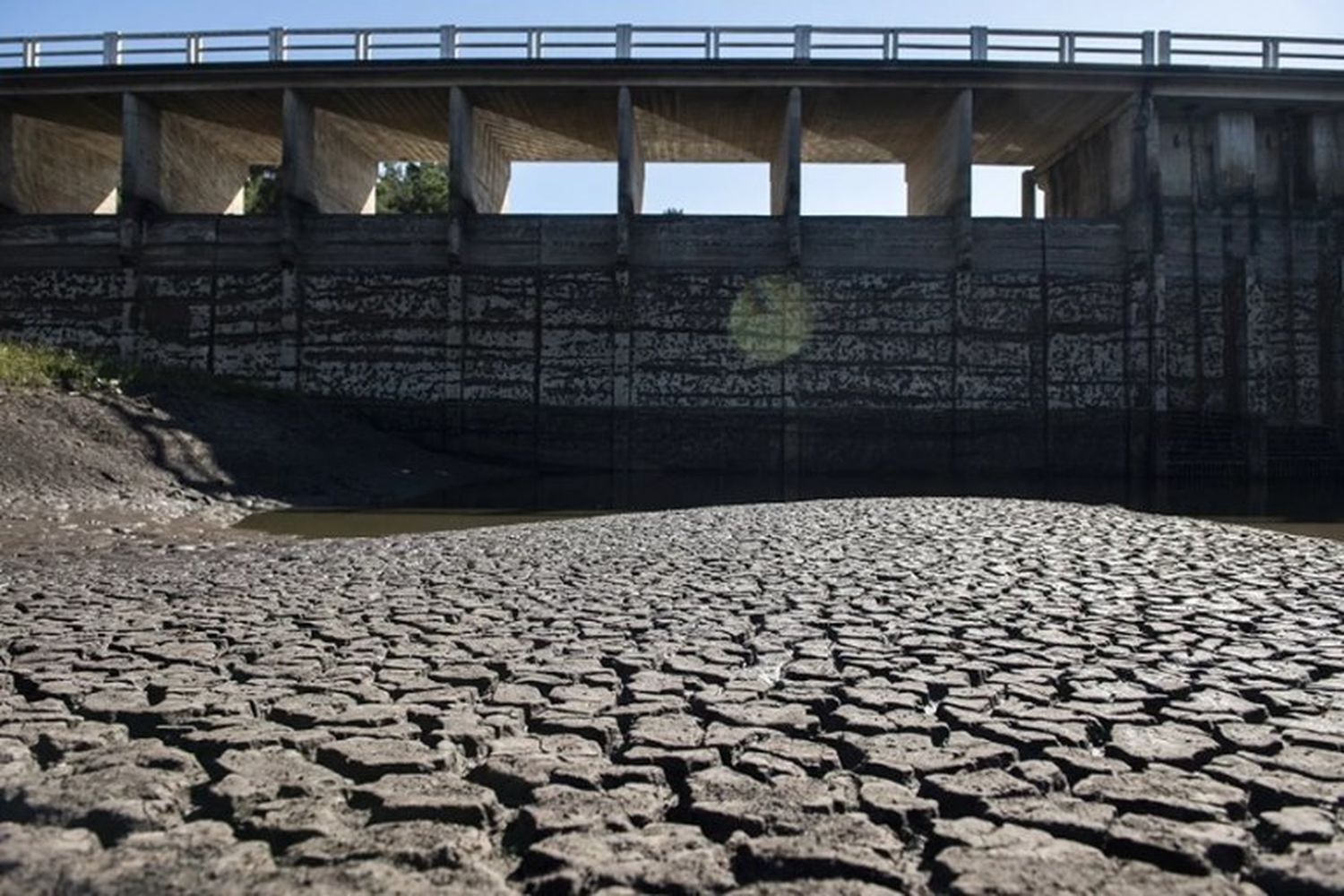 La ciudad de Montevideo corre el riesgo de quedarse sin agua potable