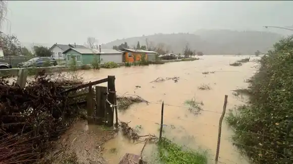 Graves inundaciones en Chile: declaran el estado de catástrofe en la región del Biobío