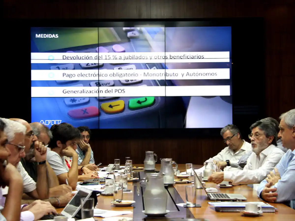 Afip: todos los comercios deberán aceptar tarjetas de débito