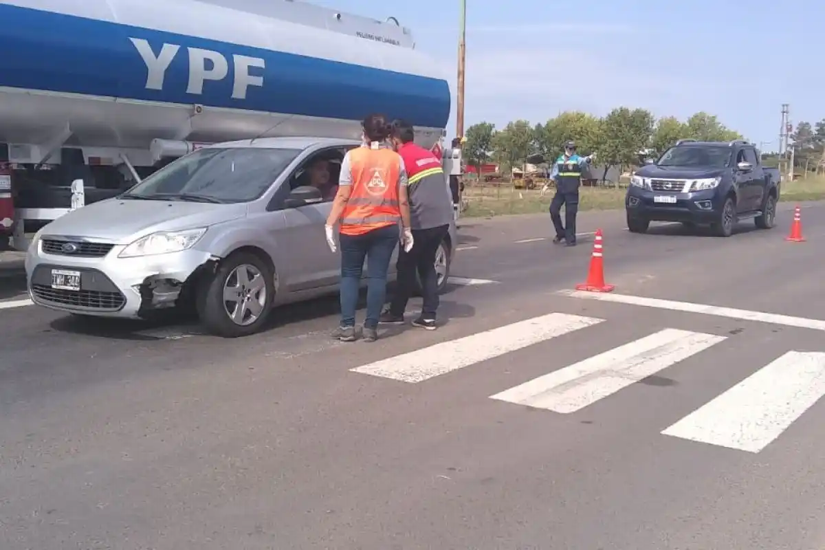 Siguen los controles de Defensa Civil en los accesos y en los bancos