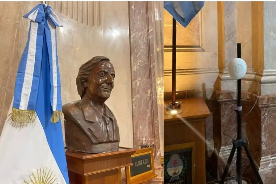 Víctoria Villarruel ordenó retirar un busto de Néstor Kirchner del Congreso: "No fue senador, no fue vicepresidente y yo no soy su viuda"