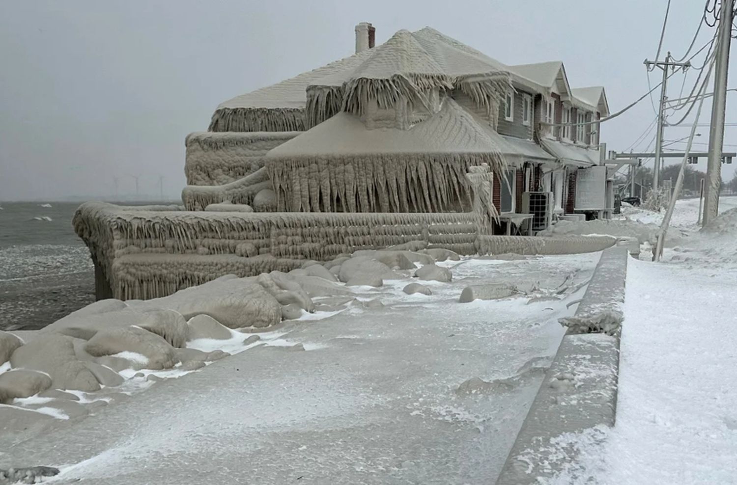 La tormenta glaciar prolonga el frío extremo y la cifra de muertes en Estados Unidos subió a 46