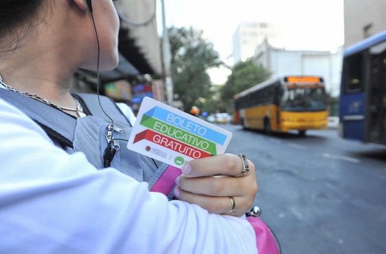 Piden al gobierno provincial que extienda 100 kilómetros el alcance del boleto educativo gratuito