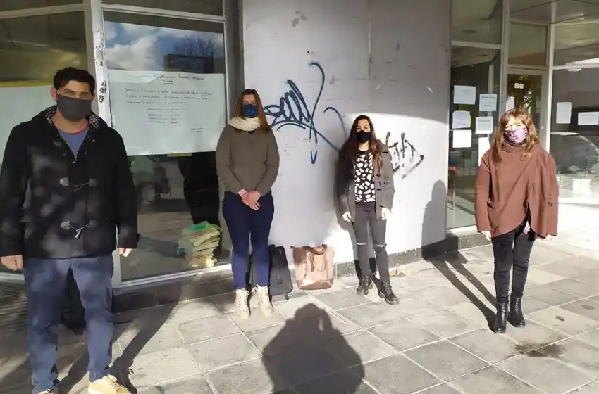 Solicitan la "implementación urgente" de las sesiones virtuales en el Consejo Escolar