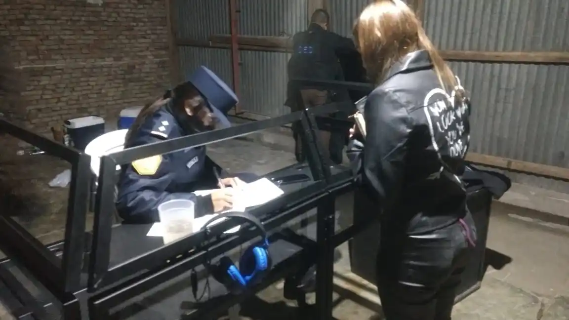 Fiesta clandestina en zona rural de Libertador San Martín