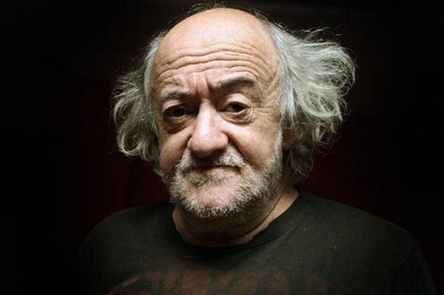 Murió Enrique Symns, referente del “periodismo gonzo” en Argentina