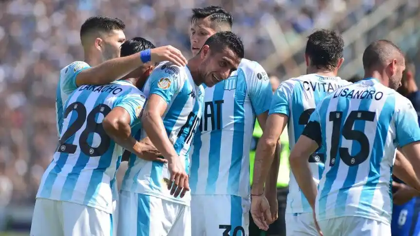 En el debut de Maradona, Racing le amargó la fiesta a Gimnasia