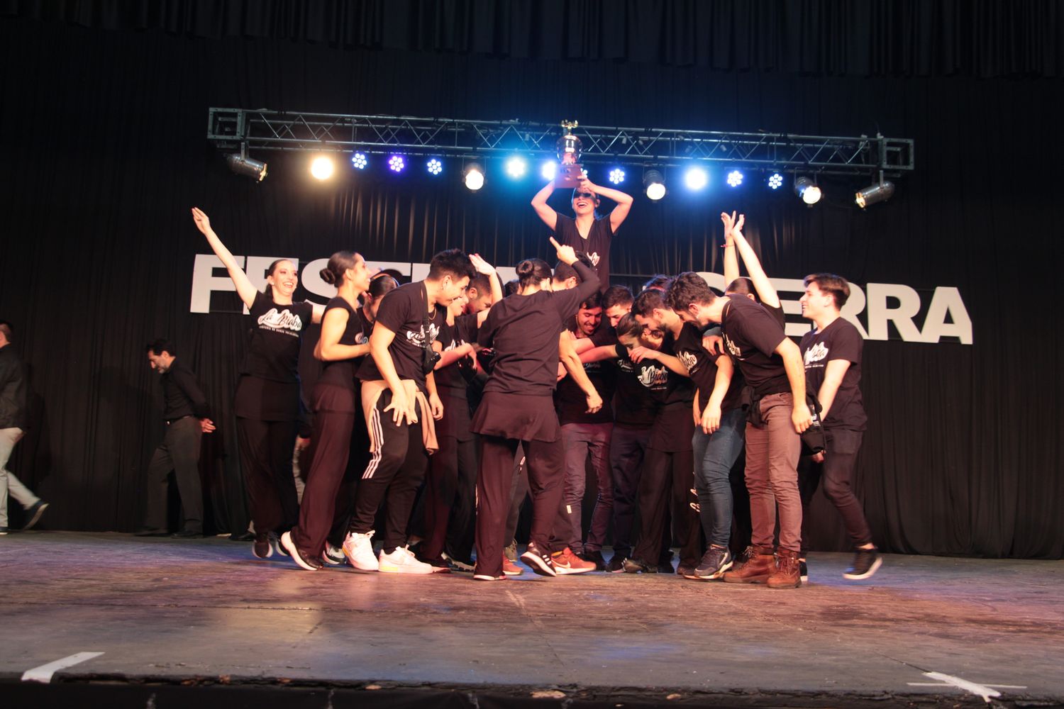 Estos fueron los conjuntos de danza distinguidos en la premiación del 38° Festival de la Sierras