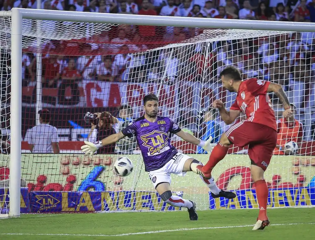 River no pudo pasar del empate ante Chacarita
