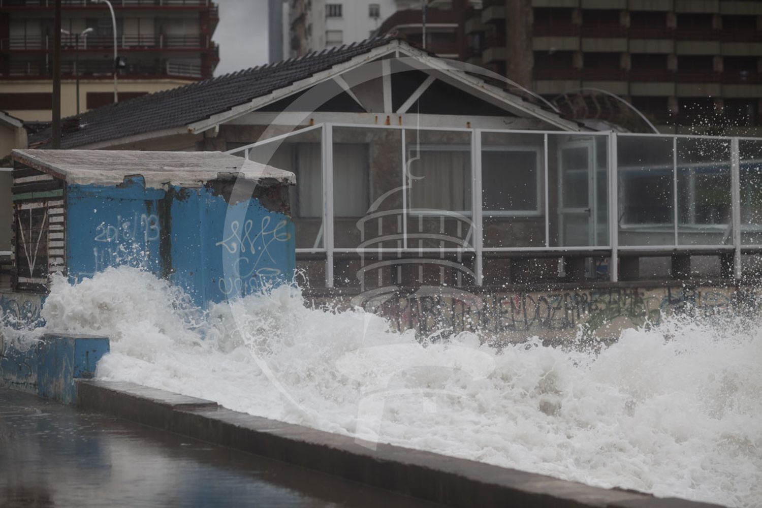 Analizan suspender las clases por el alerta meteorológico