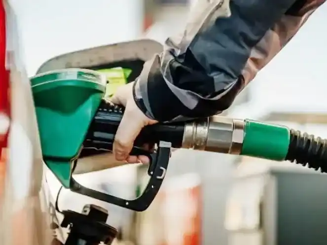 La venta de gasoil revirtió la caída del expendio de nafta y Entre Ríos cerró mayo en verde