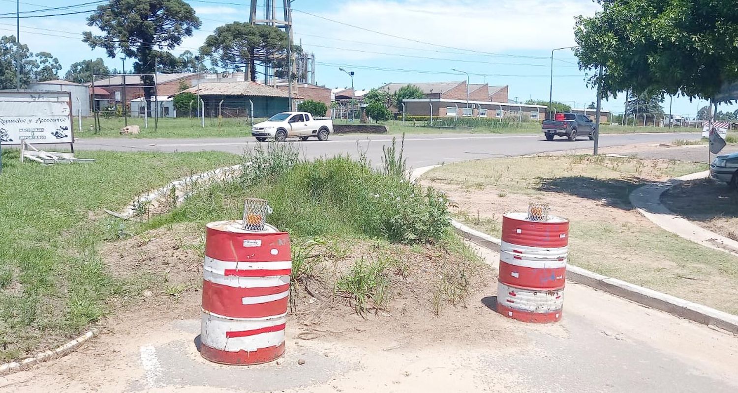 Vecinos de El Martillo reclaman por el corte de acceso al Parque Industrial