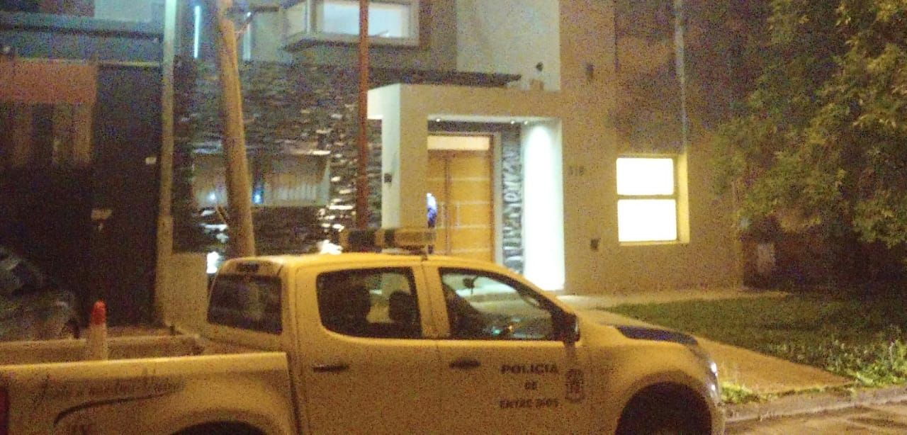 Dos paranaenses detenidos en Ramírez cuando entraron a robar a una casa