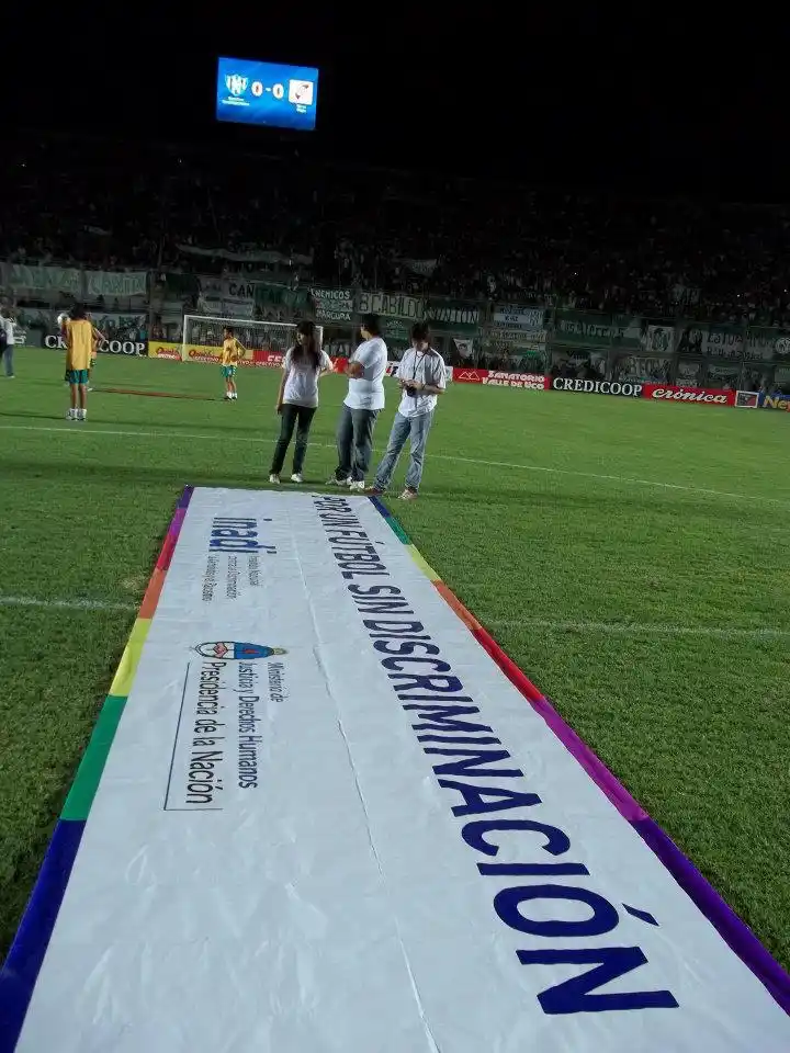 El Inadi lanza campaña en canchas de fútbol contra la discriminación