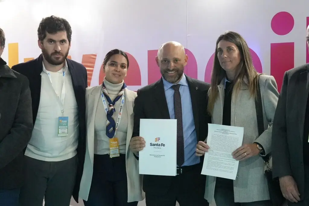 Entregaron el primer crédito del programa Genera a la firma Steber de San Carlos