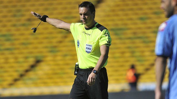 Loustau dirigirá el domingo el Superclásico en la Bombonera