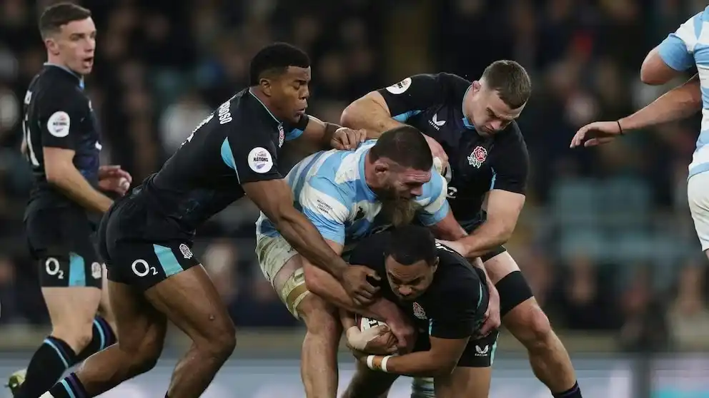 Los Pumas cerraron el año con una derrota con final para el infarto ante Inglaterra