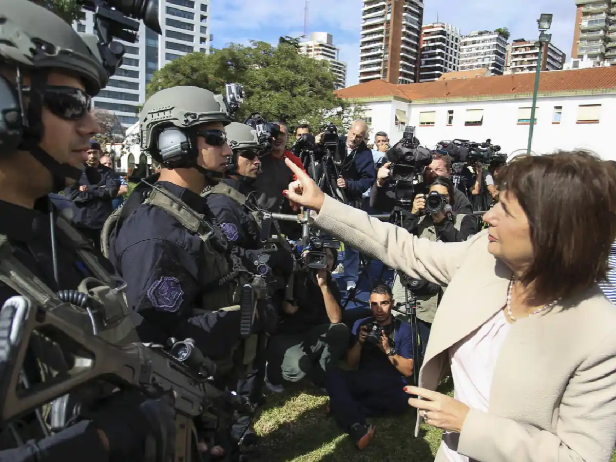 Bullrich dijo que Macri "respalda el nuevo protocolo"