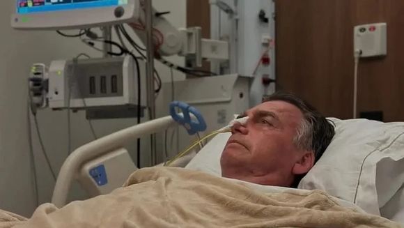 Bolsonaro sigue internado tras operación intestinal y sin una fecha de alta definida