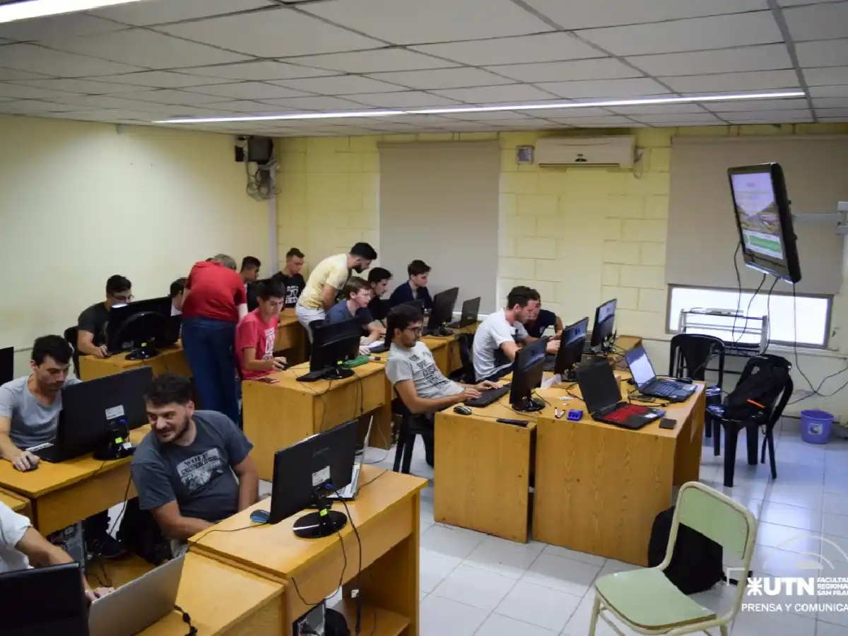 Se viene un Bootcamp  de Invierno a la UTN   