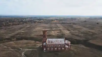 La iglesia solitaria de Walter: último testigo de una aldea desaparecida en la estepa rusa
