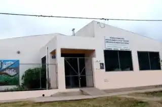 Reabrió el colegio al que iba Naira bajo un fuerte control policial y psicológico