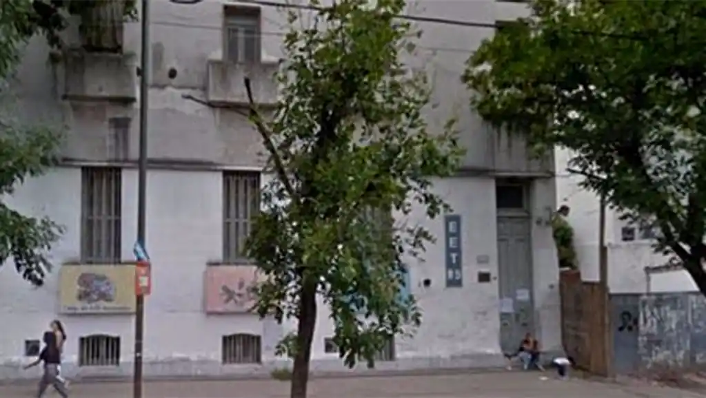 Suspendieron el recuento de votos por una amenaza de bomba en una escuela de La Plata