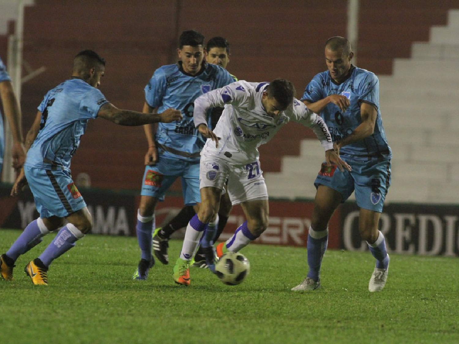 ¡Belleza nene! El 10 del Cadu la picó en el último penal ante Godoy Cruz