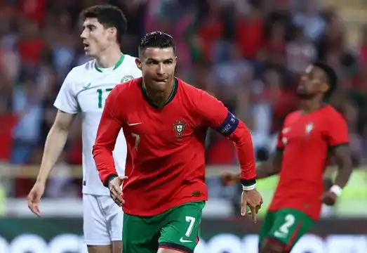 Cristiano Ronaldo jugando para la selección de Portugal.