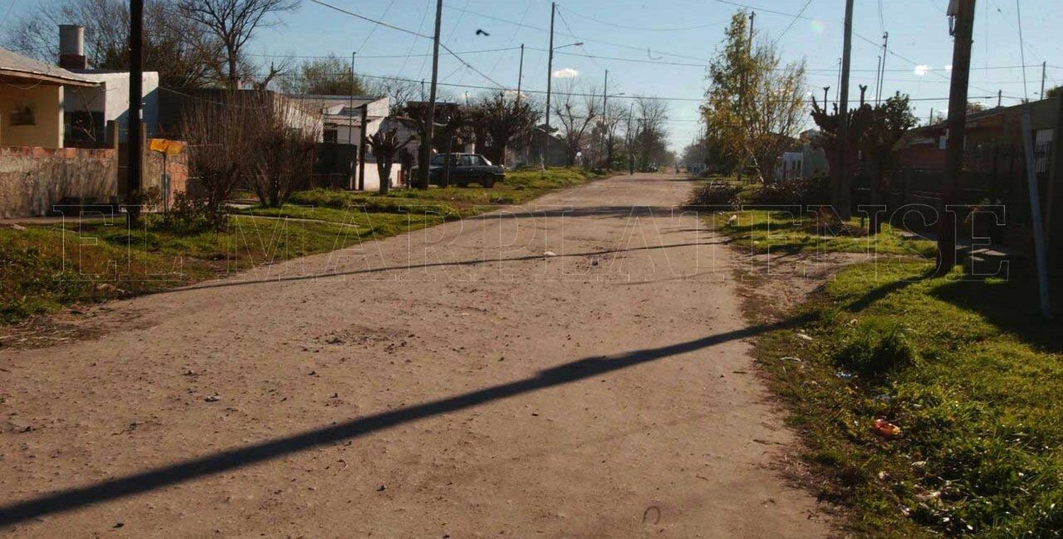 Vecinos de Villa Primera denuncian "abandono" del Municipio