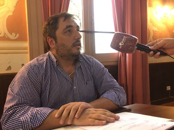 “No es posible que Lilita se encuentre en el supermercado con Cristina”, dijo Pando en su despedida del concejo