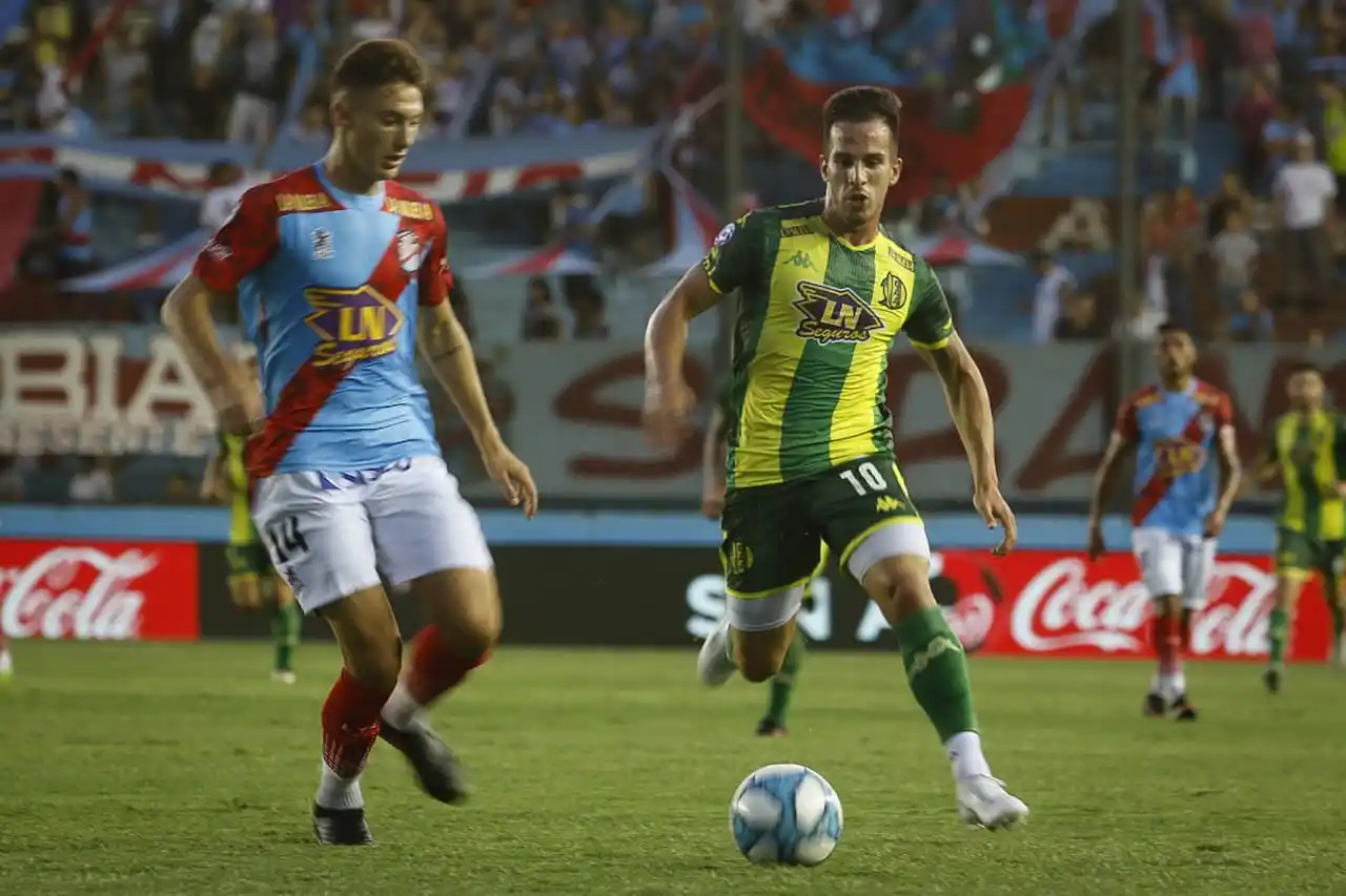 Aldosivi cerró la SuperLiga con una goleada ante Arsenal