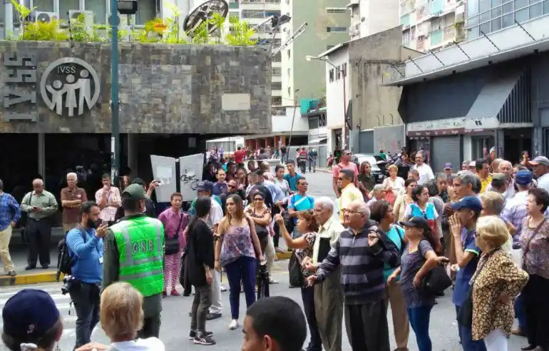 Comienza pago del bono de Guerra Económica de marzo a pensionados