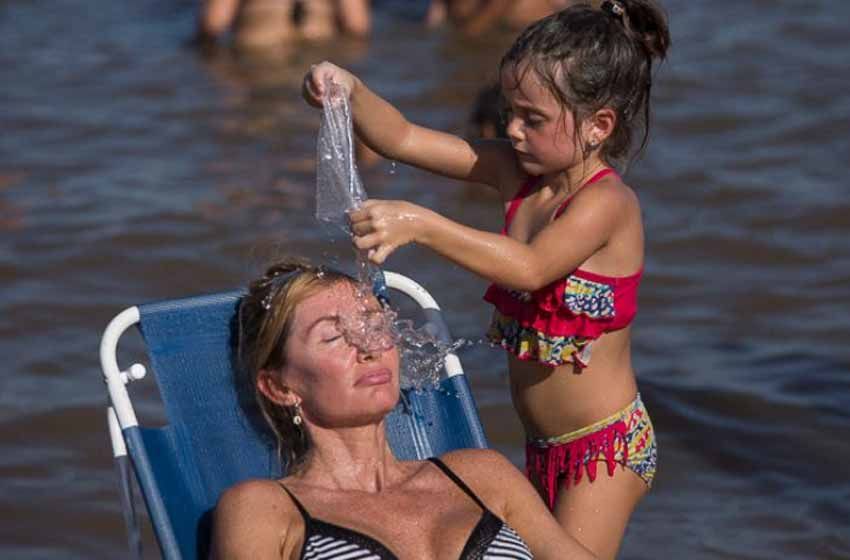 Rosario amaneció calurosa y podría haber chaparrones por la noche