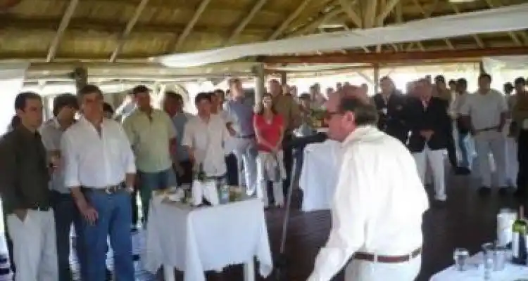 Almuerzo con 40 barcos