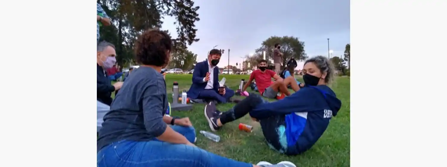 Kicillof visita un distrito del interior con otra mateada