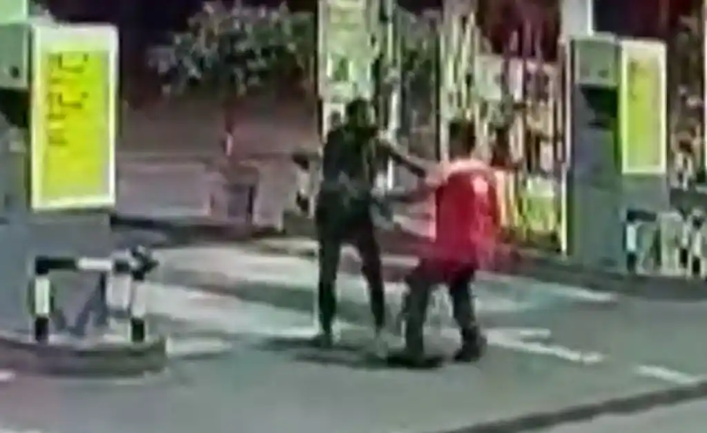 Rosario: intentó robar y rociar con nafta a un playero. VIDEO