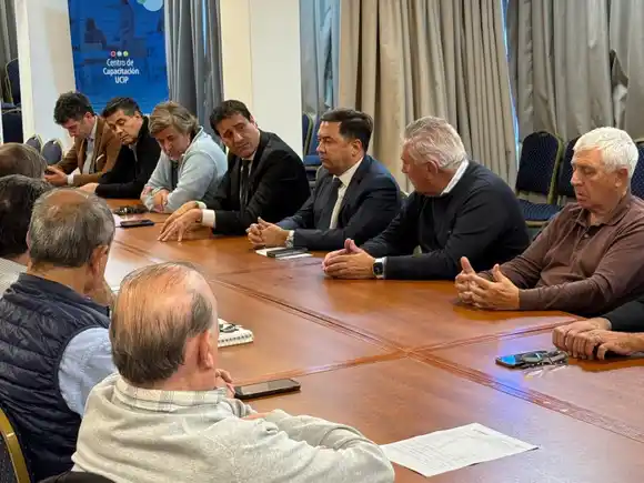 Referentes del sector turístico le plantearon a Abad la necesidad de unificar el calendario escolar