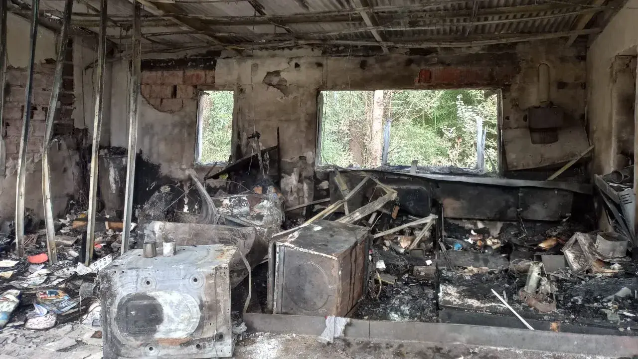La casa quedó totalmente destruida.