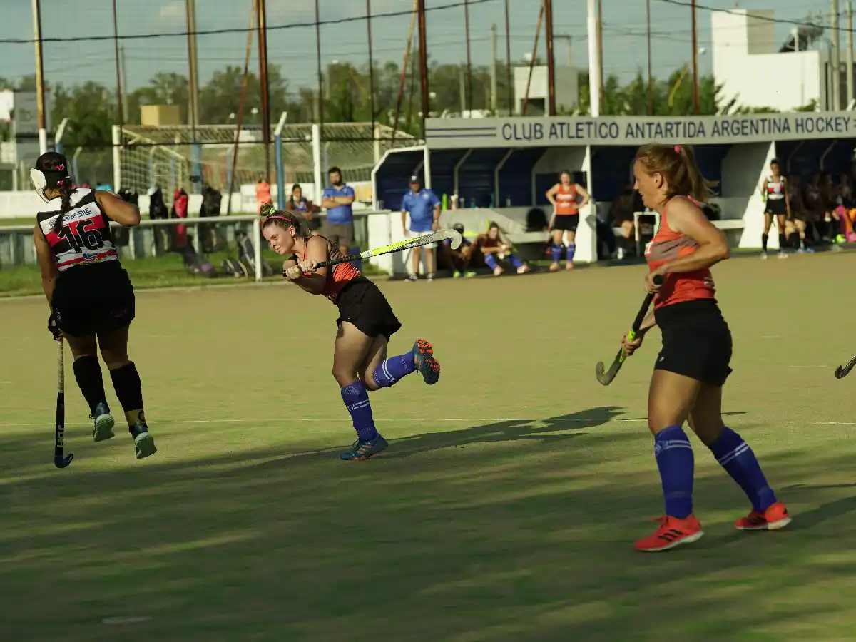 Con el pie izquierdo